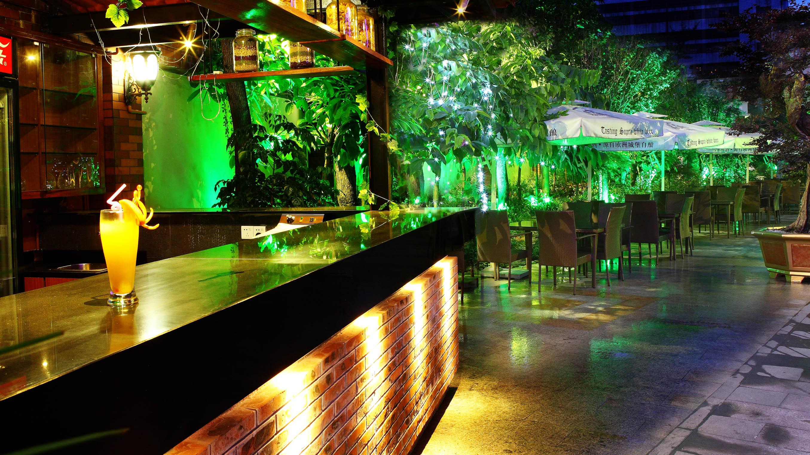 Royal Garden Hotel Guangzhou Exterior photo