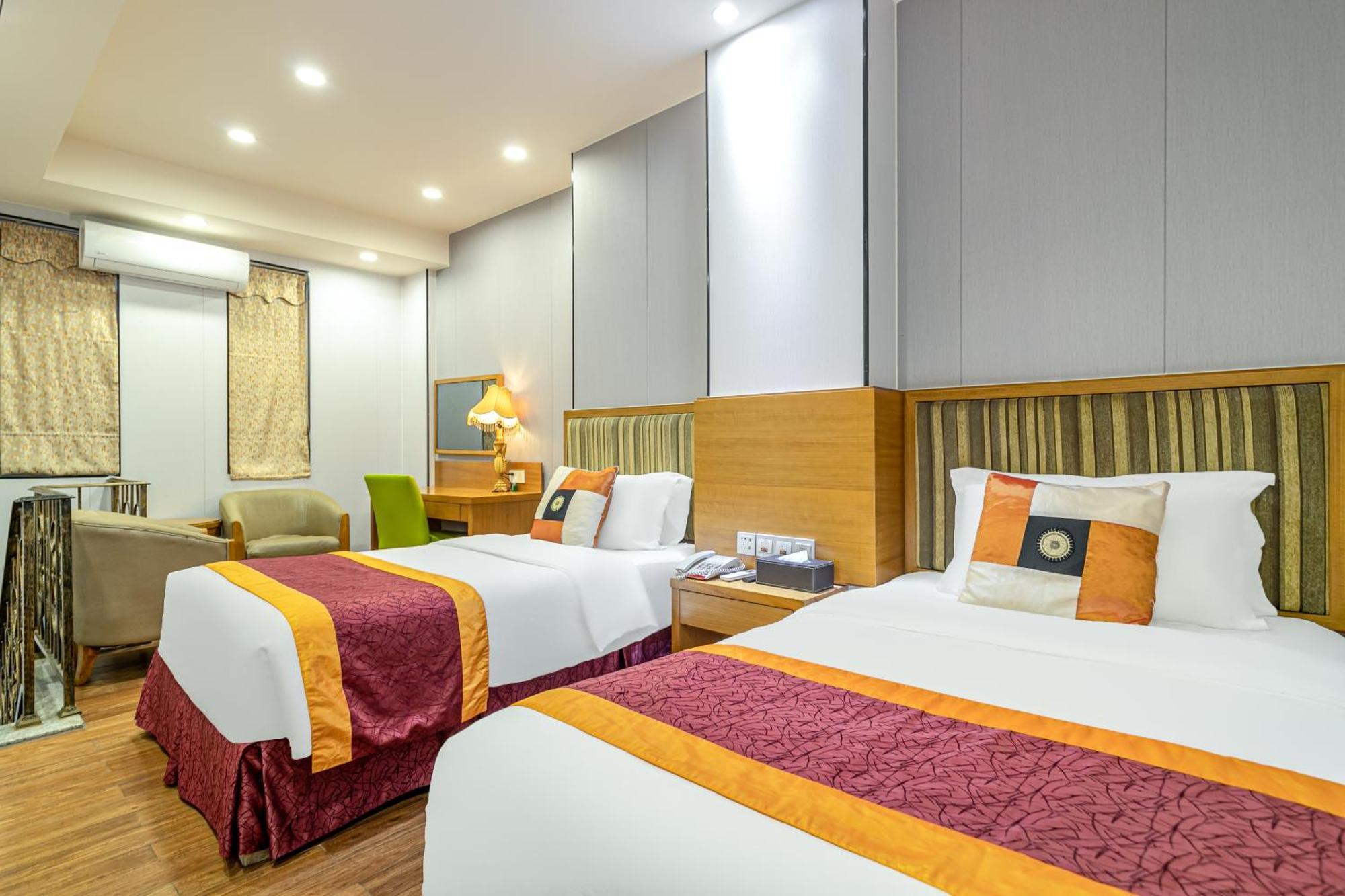 Royal Garden Hotel Guangzhou Exterior photo