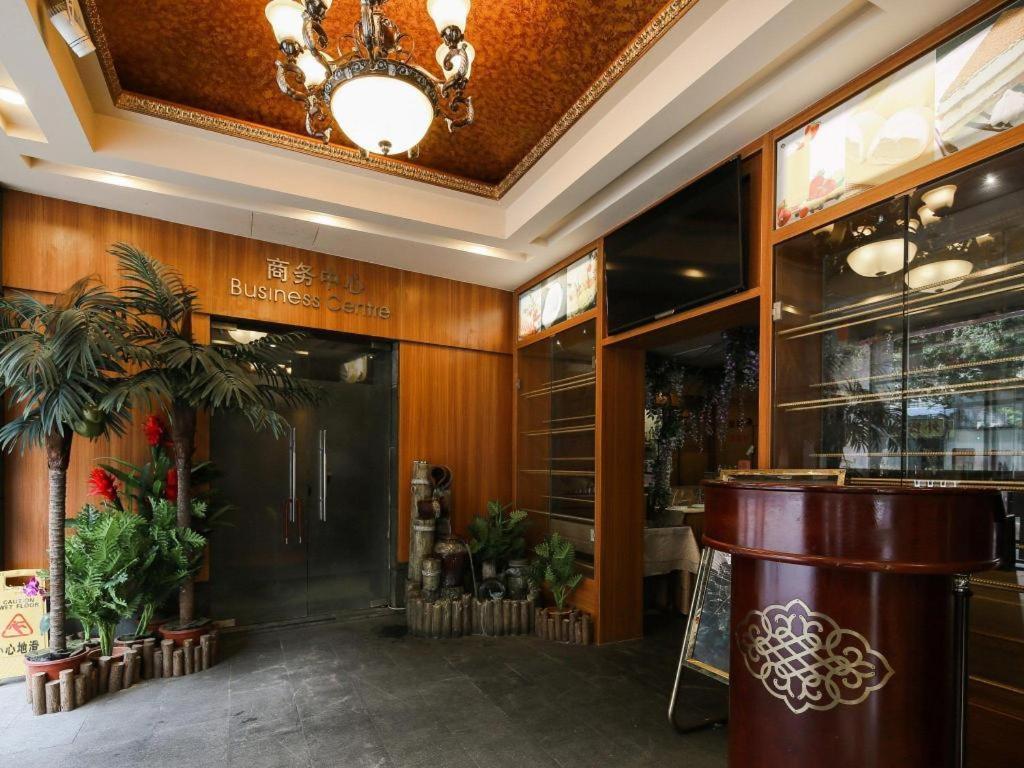 Royal Garden Hotel Guangzhou Exterior photo
