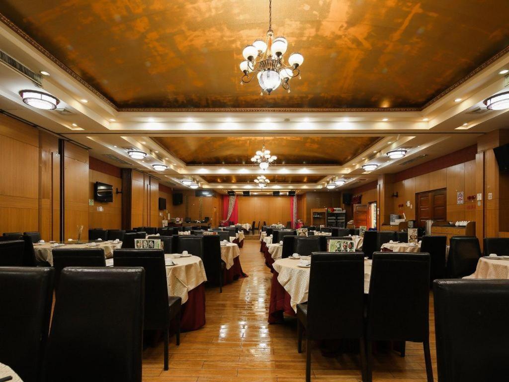 Royal Garden Hotel Guangzhou Exterior photo