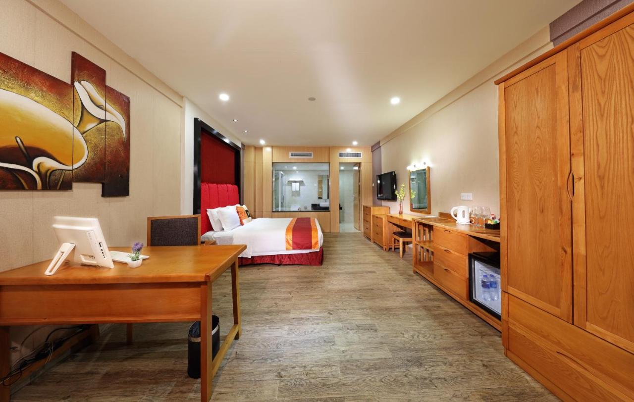 Royal Garden Hotel Guangzhou Exterior photo